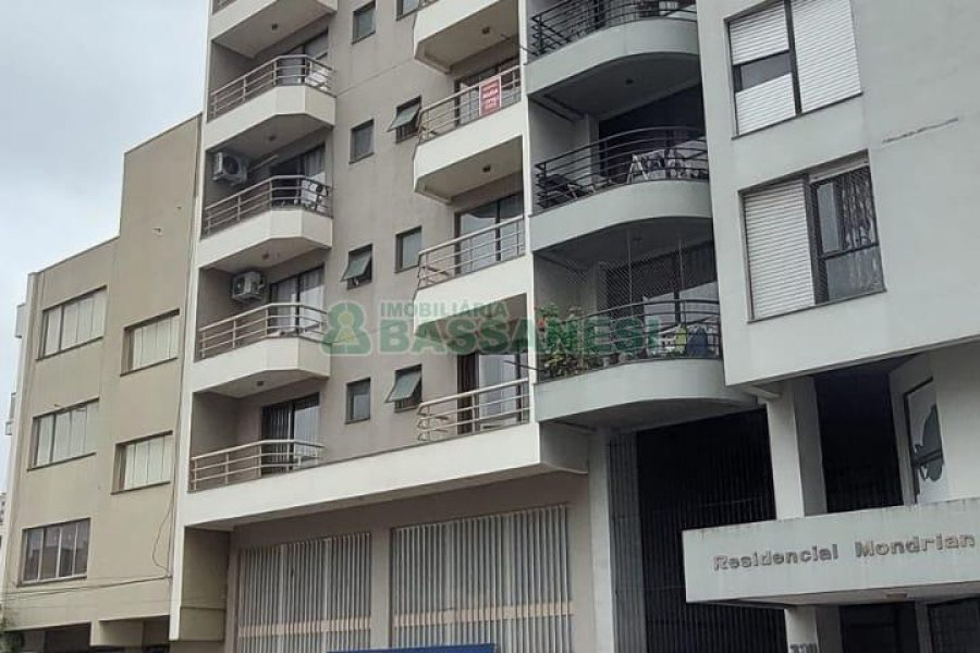 Kitinete com 37m², 1 dormitório, no bairro Centro em Caxias do Sul para Alugar ou Comprar
