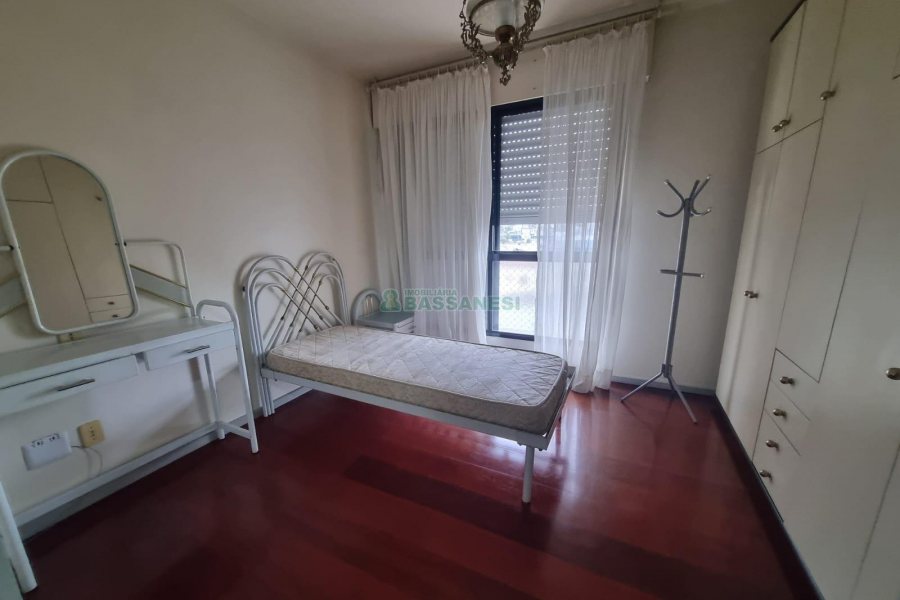 Apto Mobiliado com 84m², 2 dormitórios, 1 vaga, no bairro Centro em Caxias do Sul para Alugar
