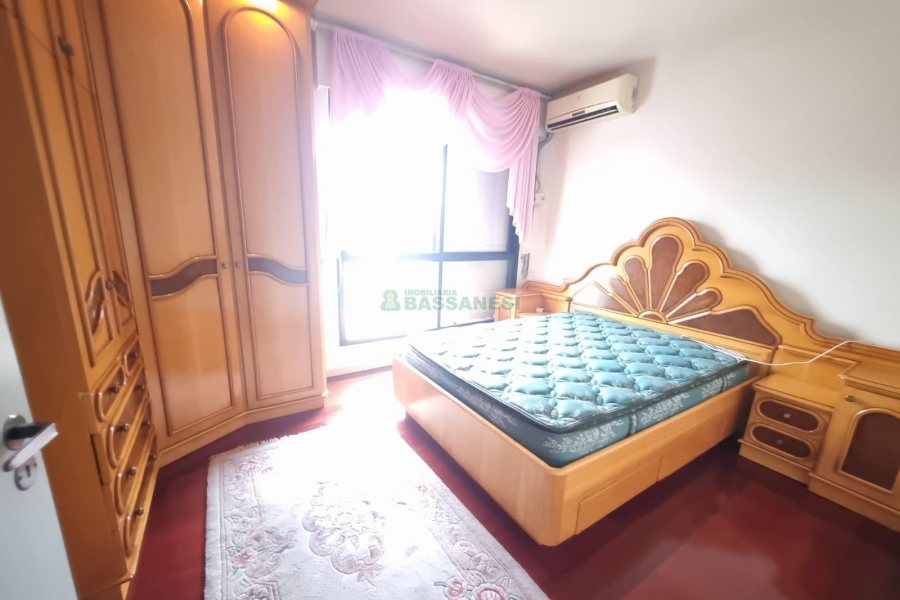 Apto Mobiliado com 84m², 2 dormitórios, 1 vaga, no bairro Centro em Caxias do Sul para Alugar