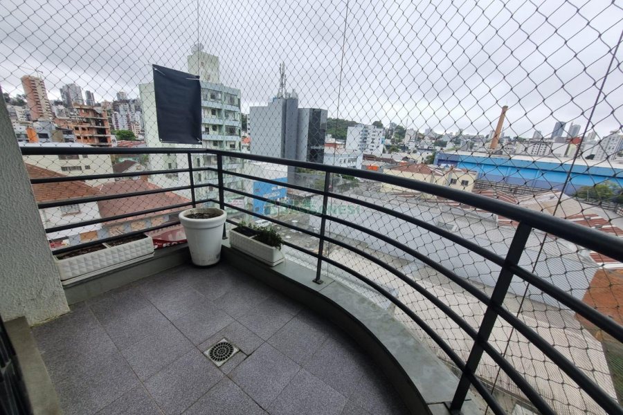 Apto Mobiliado com 84m², 2 dormitórios, 1 vaga, no bairro Centro em Caxias do Sul para Alugar