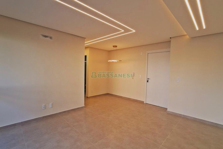 Apartamento com 65m², 2 dormitórios, 1 vaga, no bairro De Lazzer em Caxias do Sul para Alugar