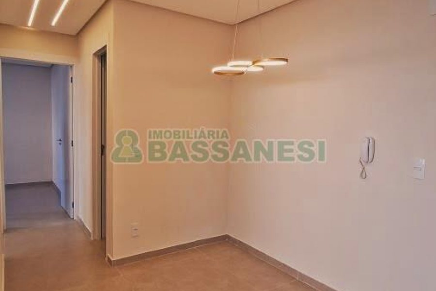 Apartamento com 65m², 2 dormitórios, 1 vaga, no bairro De Lazzer em Caxias do Sul para Alugar