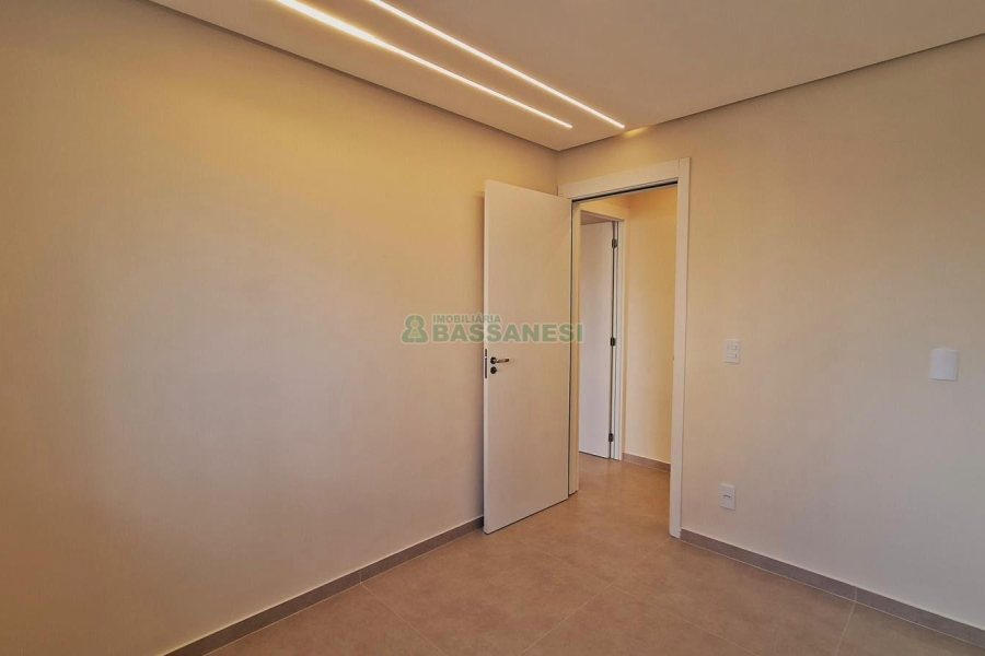 Apartamento com 65m², 2 dormitórios, 1 vaga, no bairro De Lazzer em Caxias do Sul para Alugar
