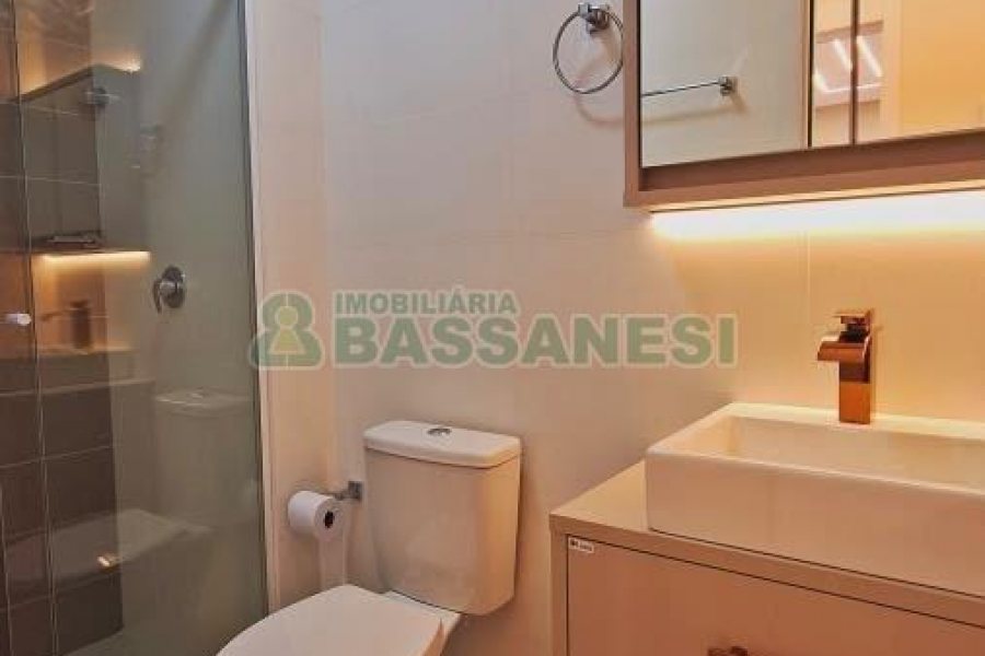 Apartamento com 65m², 2 dormitórios, 1 vaga, no bairro De Lazzer em Caxias do Sul para Alugar