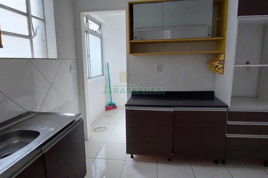 Apartamento com 70m², 2 dormitórios, 1 vaga, no bairro Petrópolis em Caxias do Sul para Alugar