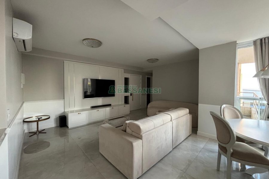 Apartamento com 111m², 3 dormitórios, 2 vagas, no bairro Cristo Redentor em Caxias do Sul para Alugar