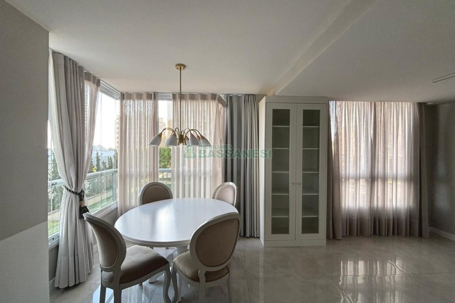 Apartamento com 111m², 3 dormitórios, 2 vagas, no bairro Cristo Redentor em Caxias do Sul para Alugar