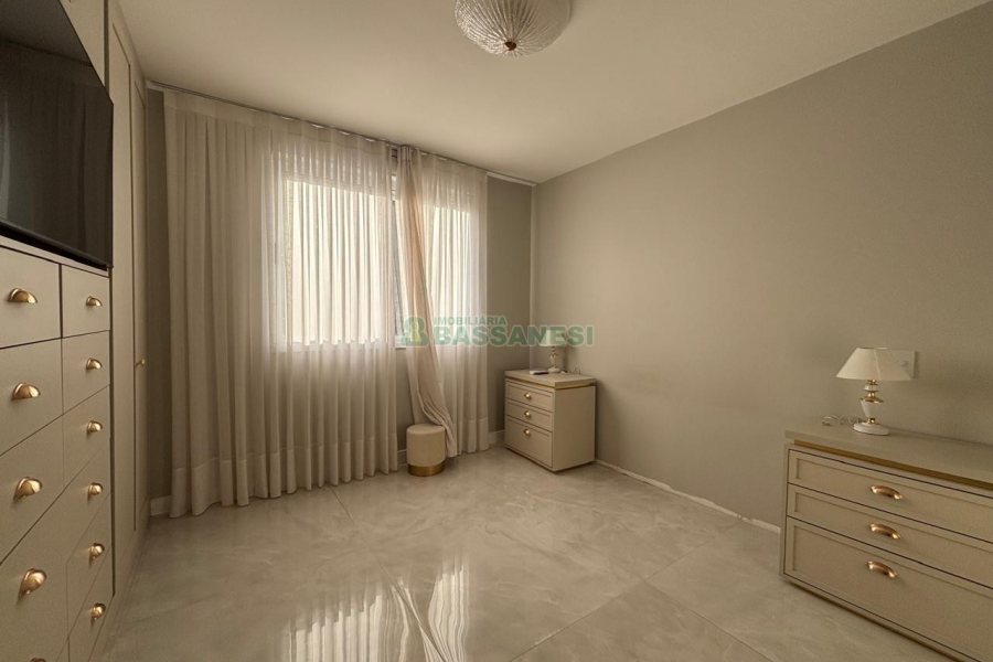 Apartamento com 111m², 3 dormitórios, 2 vagas, no bairro Cristo Redentor em Caxias do Sul para Alugar