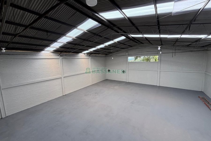 Pavilhão com 300m², no bairro Jardim Eldorado em Caxias do Sul para Alugar