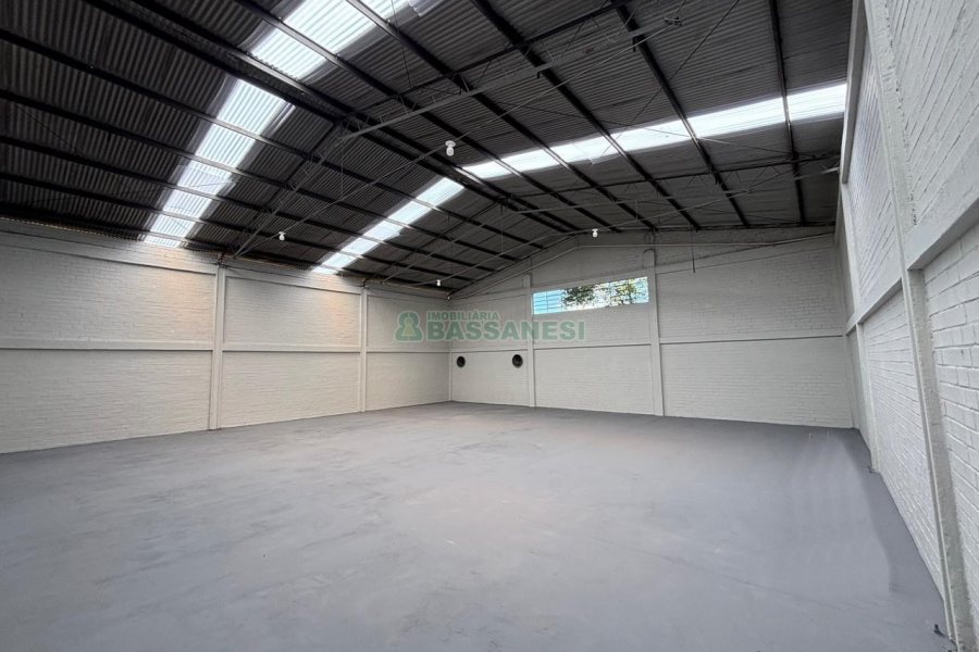 Pavilhão com 300m², no bairro Jardim Eldorado em Caxias do Sul para Alugar