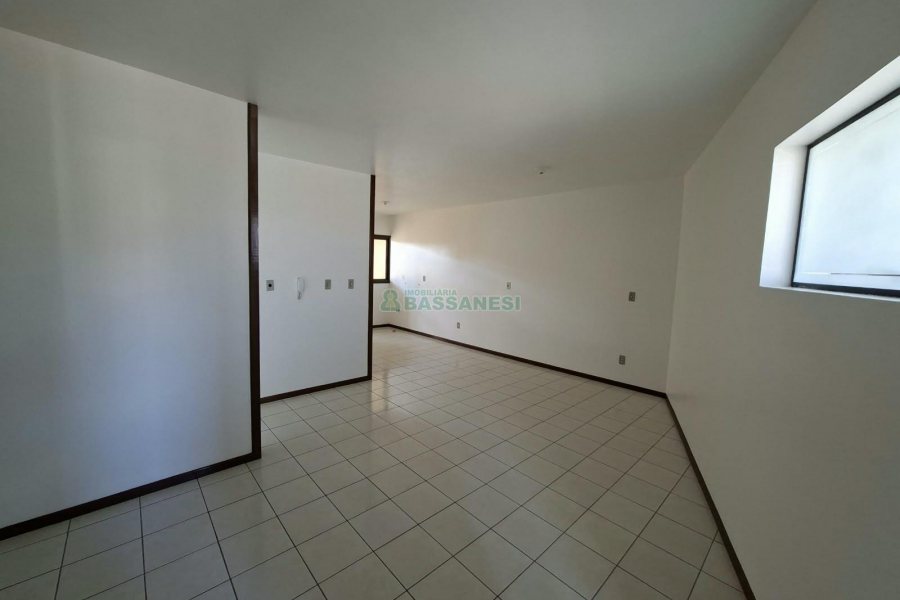 Apartamento com 94m², 2 dormitórios, 1 vaga, no bairro Desvio Rizzo em Caxias do Sul para Alugar