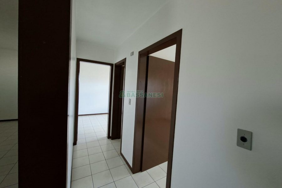 Apartamento com 94m², 2 dormitórios, 1 vaga, no bairro Desvio Rizzo em Caxias do Sul para Alugar