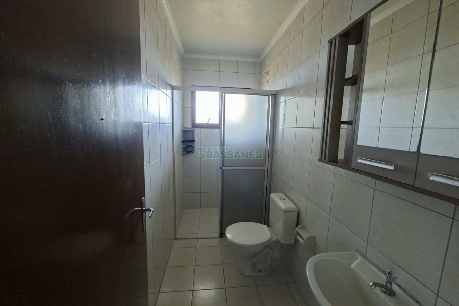 Apartamento com 94m², 2 dormitórios, 1 vaga, no bairro Desvio Rizzo em Caxias do Sul para Alugar