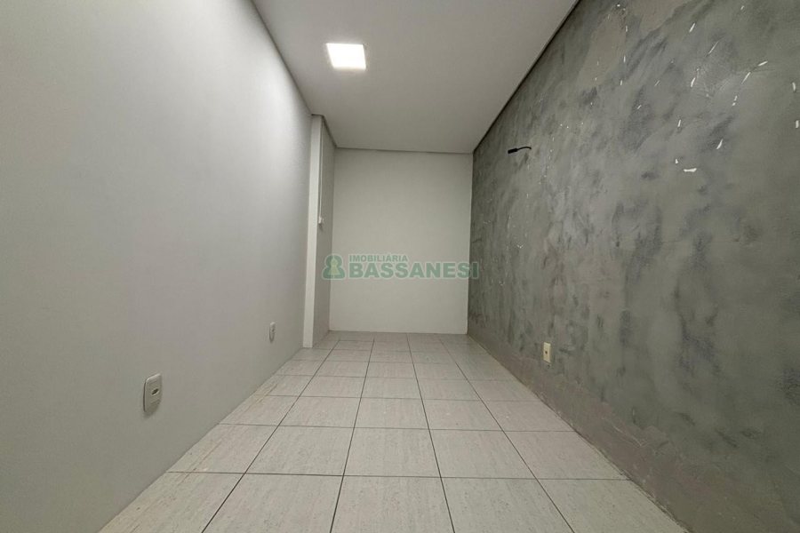 Sala com 92m², no bairro Panazzolo em Caxias do Sul para Alugar