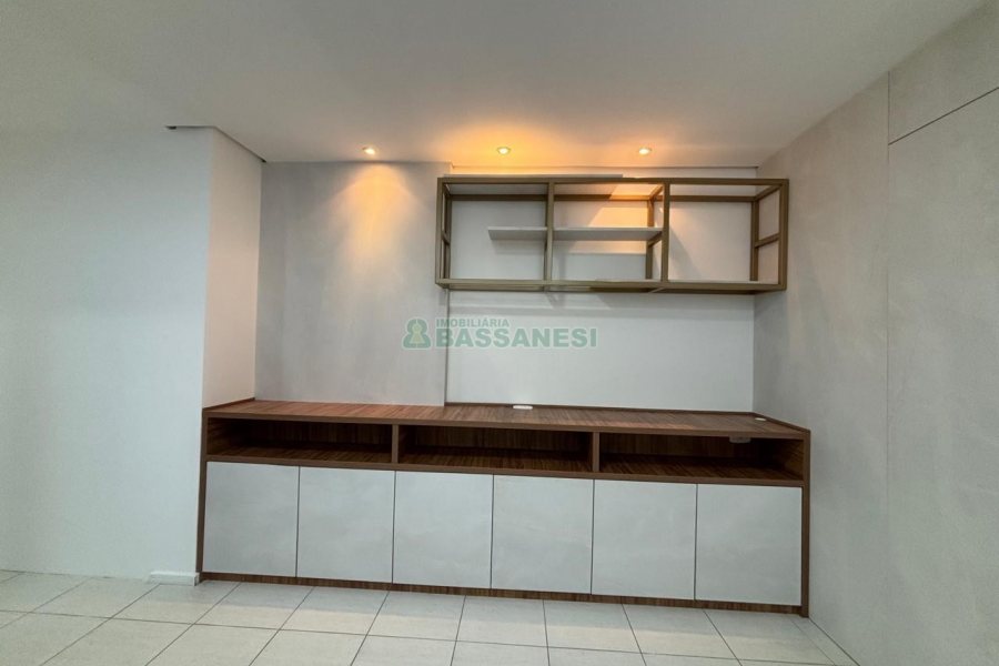 Sala com 92m², no bairro Panazzolo em Caxias do Sul para Alugar