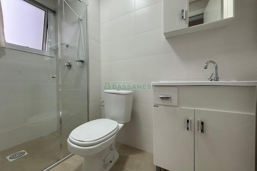 Apartamento com 62m², 2 dormitórios, 1 vaga, no bairro Kayser em Caxias do Sul para Alugar