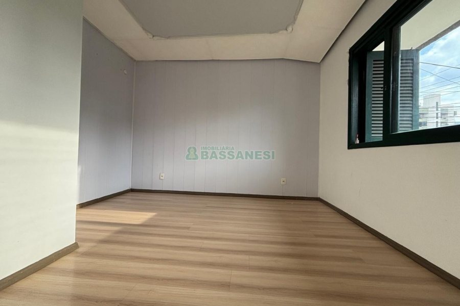 Loja com 52m², no bairro Panazzolo em Caxias do Sul para Alugar