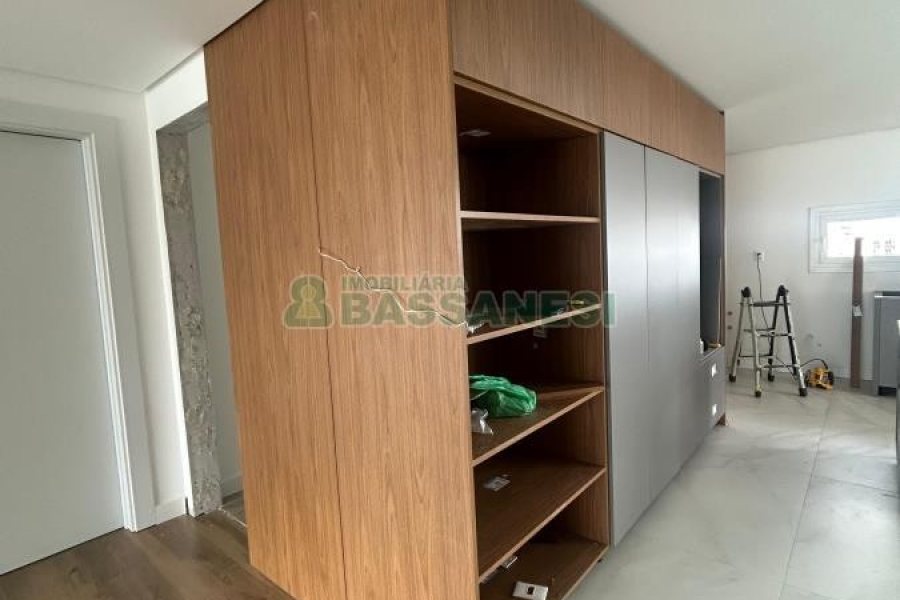 Apto Mobiliado com 251m², 3 dormitórios, no bairro Centro em Caxias do Sul para Alugar