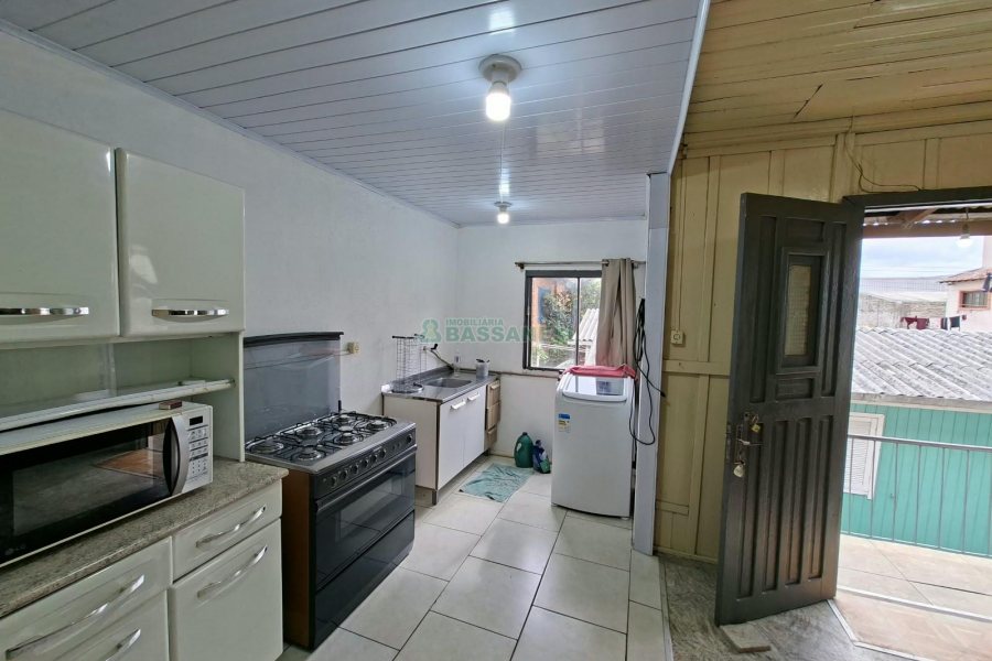 Casa com 40m², 2 dormitórios, no bairro Pio X em Caxias do Sul para Alugar