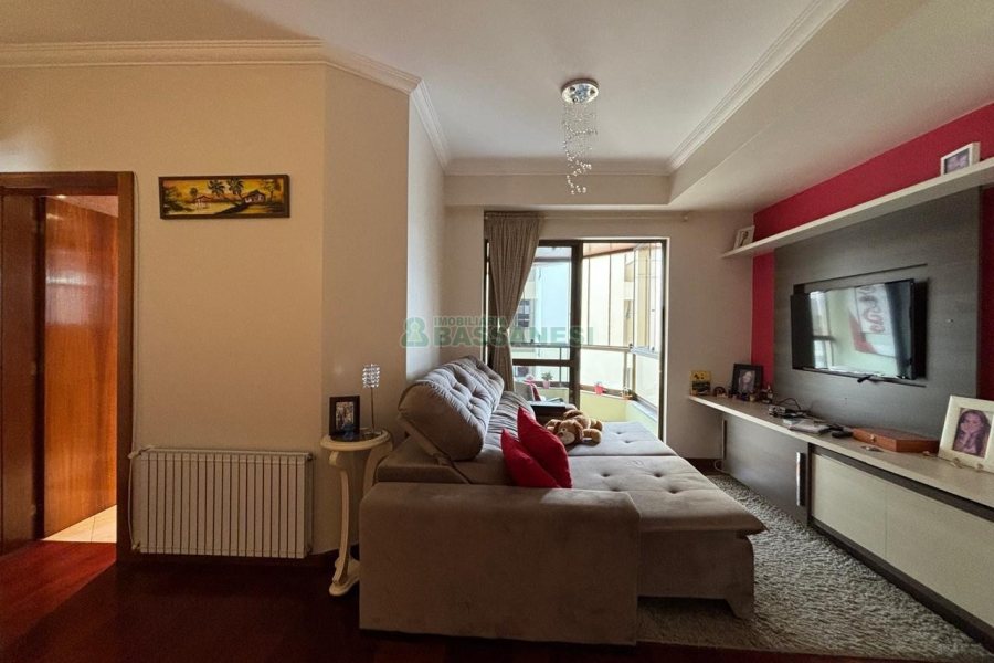 Apartamento com 108m², 2 dormitórios, 1 vaga, no bairro São Pelegrino em Caxias do Sul para Alugar