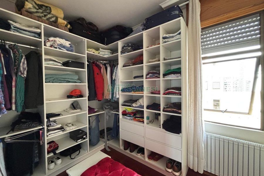 Apartamento com 108m², 2 dormitórios, 1 vaga, no bairro São Pelegrino em Caxias do Sul para Alugar