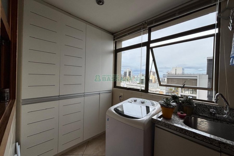 Apartamento com 108m², 2 dormitórios, 1 vaga, no bairro São Pelegrino em Caxias do Sul para Alugar