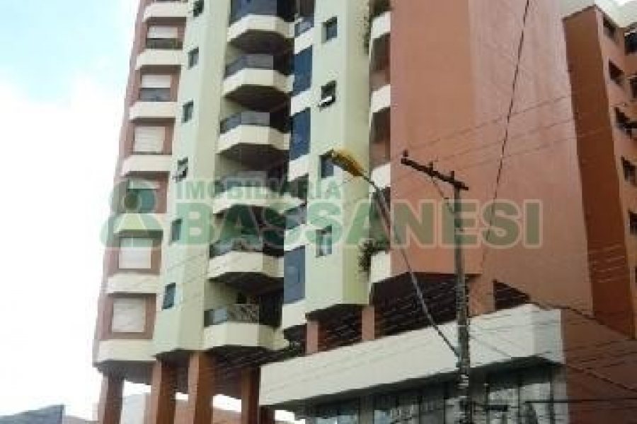Apartamento com 108m², 2 dormitórios, 1 vaga, no bairro São Pelegrino em Caxias do Sul para Alugar