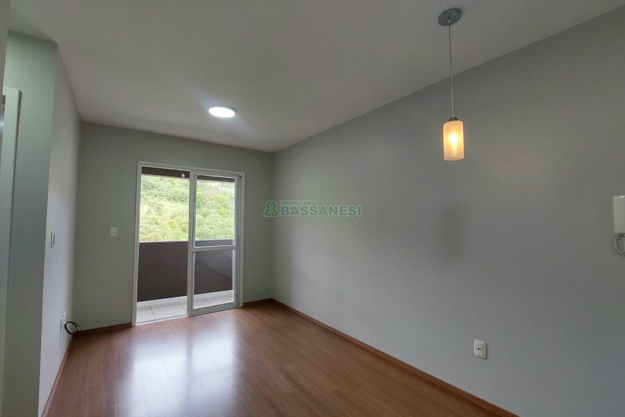Apartamento com 65m², 2 dormitórios, 1 vaga, no bairro Nossa Senhora das Graças em Caxias do Sul para Alugar