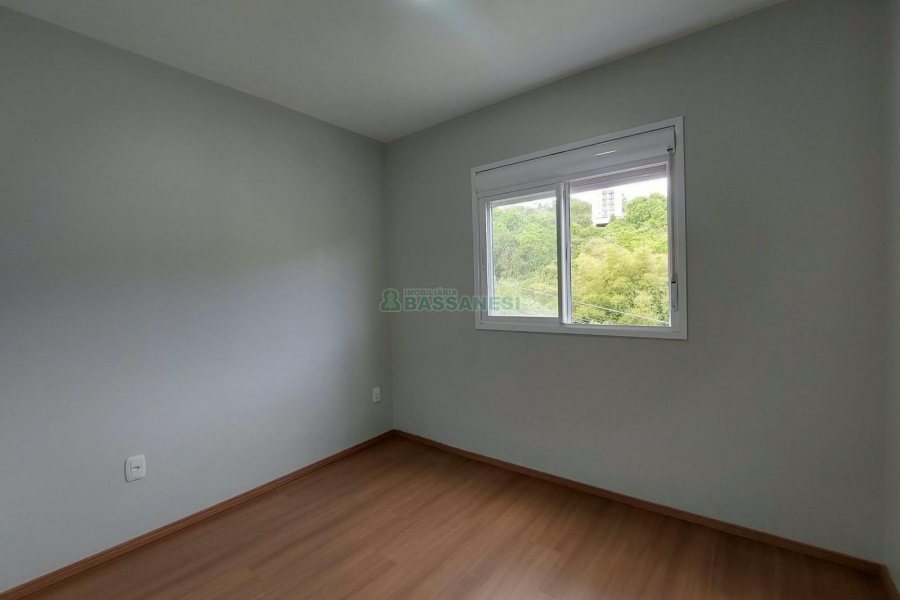 Apartamento com 65m², 2 dormitórios, 1 vaga, no bairro Nossa Senhora das Graças em Caxias do Sul para Alugar