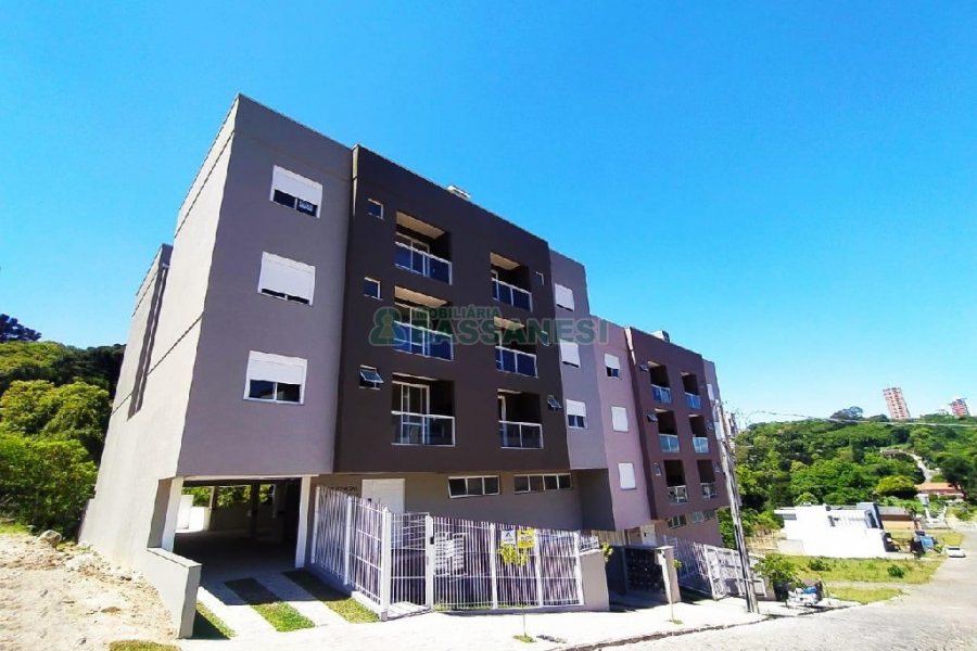 Apartamento com 80m², 2 dormitórios, 2 vagas, no bairro Salgado Filho em Caxias do Sul para Alugar