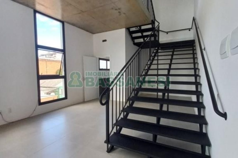 Loja com 145m², 1 vaga, no bairro Sagrada Família em Caxias do Sul para Alugar