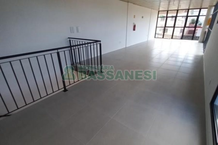 Loja com 145m², 1 vaga, no bairro Sagrada Família em Caxias do Sul para Alugar