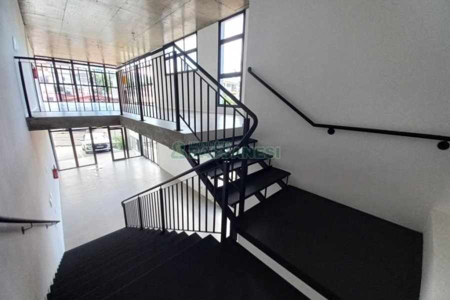 Loja com 145m², 1 vaga, no bairro Sagrada Família em Caxias do Sul para Alugar