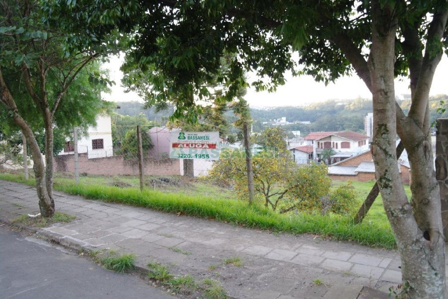 Terreno com 1560m², no bairro Cruzeiro em Caxias do Sul para Alugar
