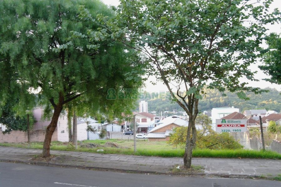 Terreno com 1560m², no bairro Cruzeiro em Caxias do Sul para Alugar