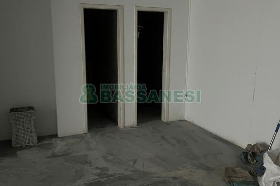 Loja com 200m², no bairro Cinqüentenário em Caxias do Sul para Alugar