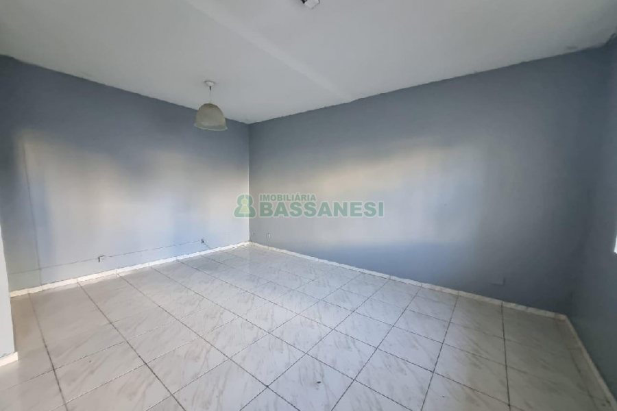 Loja com 150m², no bairro Pio X em Caxias do Sul para Alugar