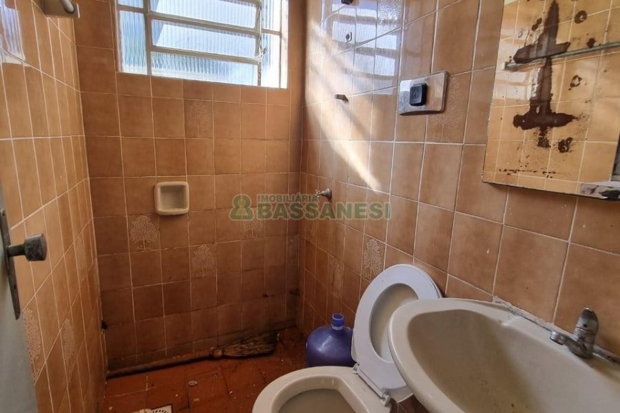 Loja com 150m², no bairro Pio X em Caxias do Sul para Alugar