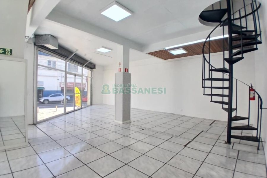 Loja com 156m², no bairro Lourdes em Caxias do Sul para Alugar