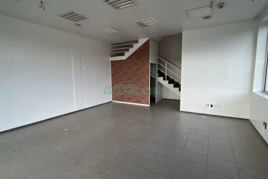 Loja com 89m², no bairro Kayser em Caxias do Sul para Alugar