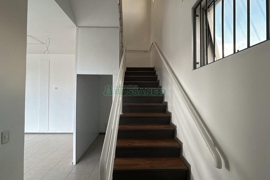 Loja com 89m², no bairro Kayser em Caxias do Sul para Alugar