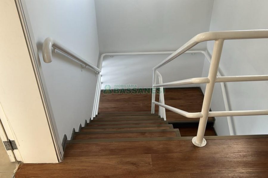 Loja com 89m², no bairro Kayser em Caxias do Sul para Alugar