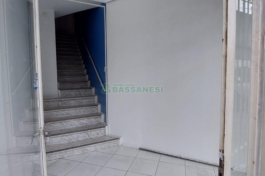 Sobreloja com 200m², no bairro São Pelegrino em Caxias do Sul para Alugar