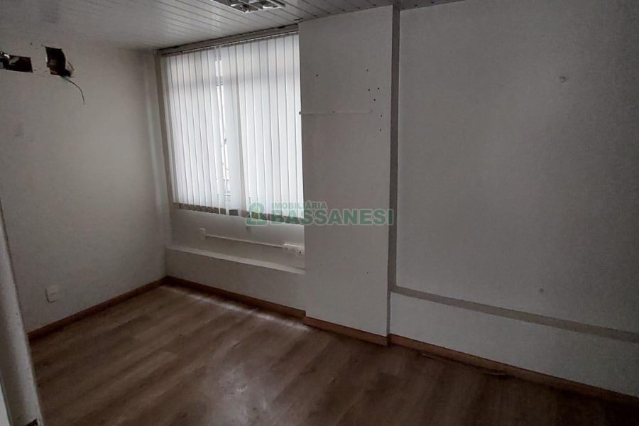 Sobreloja com 200m², no bairro São Pelegrino em Caxias do Sul para Alugar