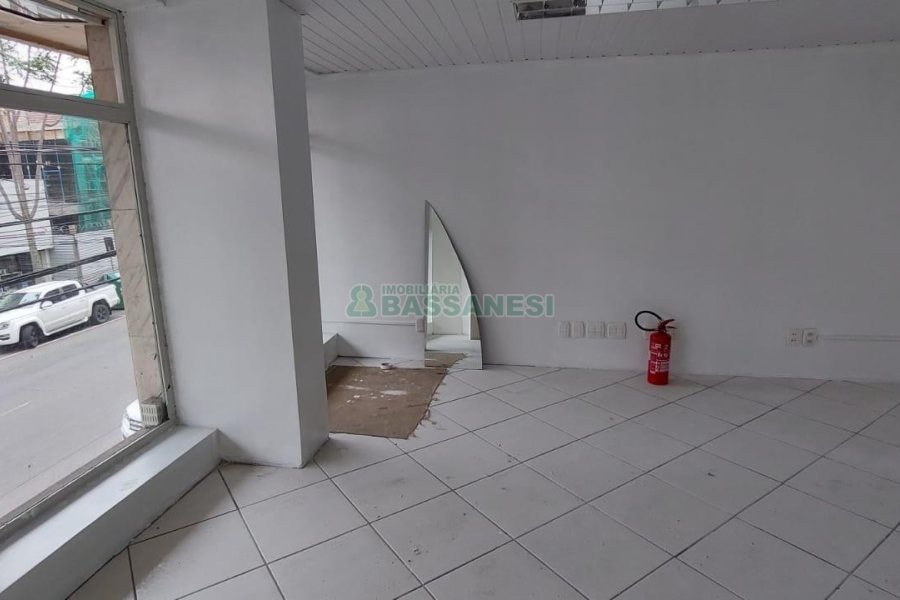 Sobreloja com 200m², no bairro São Pelegrino em Caxias do Sul para Alugar