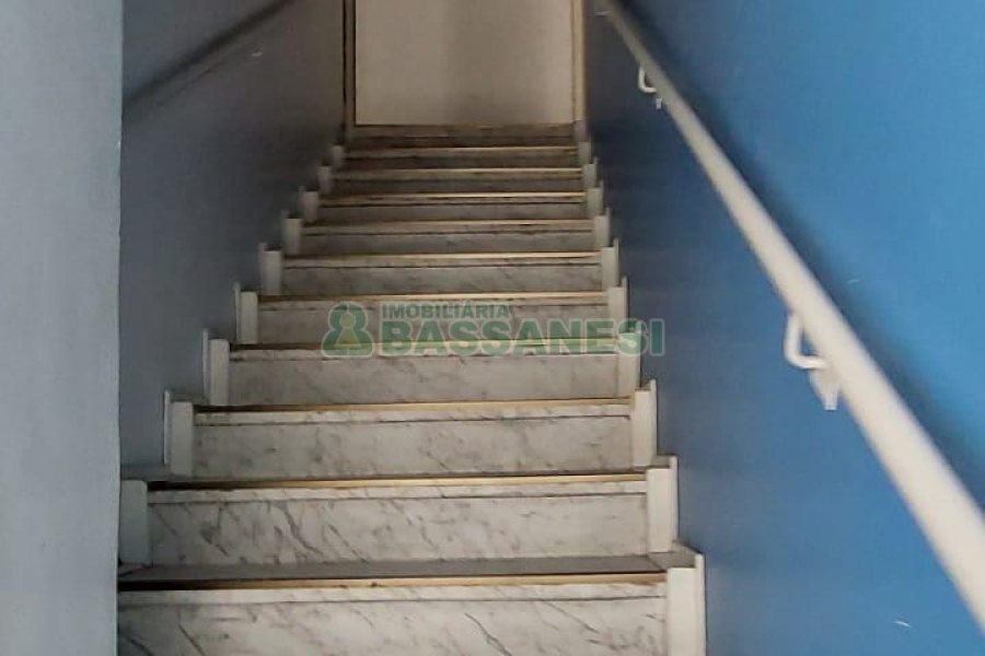 Sobreloja com 200m², no bairro São Pelegrino em Caxias do Sul para Alugar