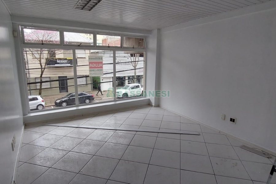 Sobreloja com 200m², no bairro São Pelegrino em Caxias do Sul para Alugar