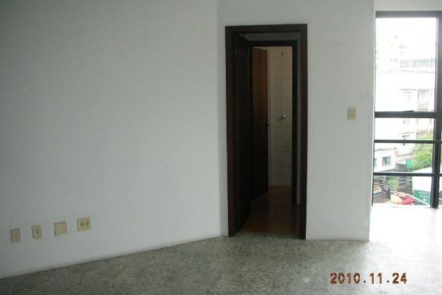 Sala com 65m², no bairro São Pelegrino em Caxias do Sul para Comprar