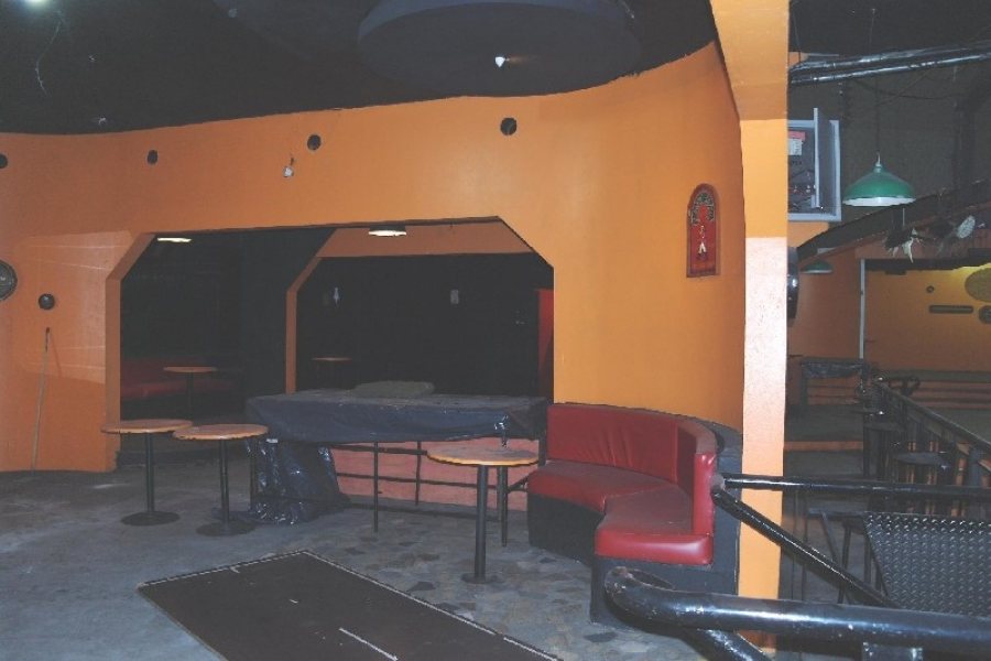 Predio com 1296m², 3 dormitórios, no bairro De Lazzer em Caxias do Sul para Comprar