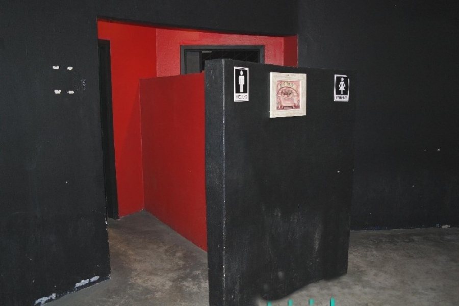 Predio com 1296m², 3 dormitórios, no bairro De Lazzer em Caxias do Sul para Comprar